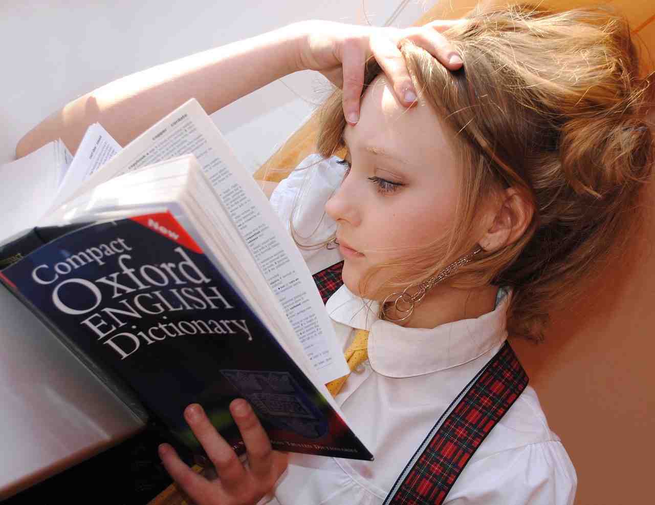 jeune fille, anglais, dictionnaire